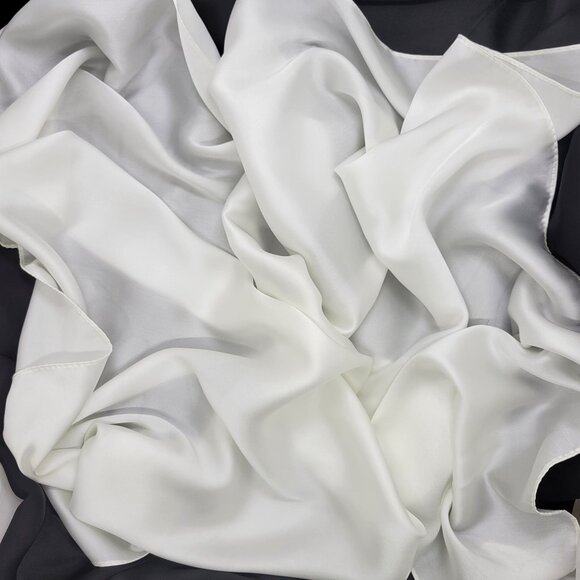 ✨✨Elegant Bandana Square Silky Scarf White Solid Soft Wrap Versatile Shawl Wrap - Picture 4 of 5